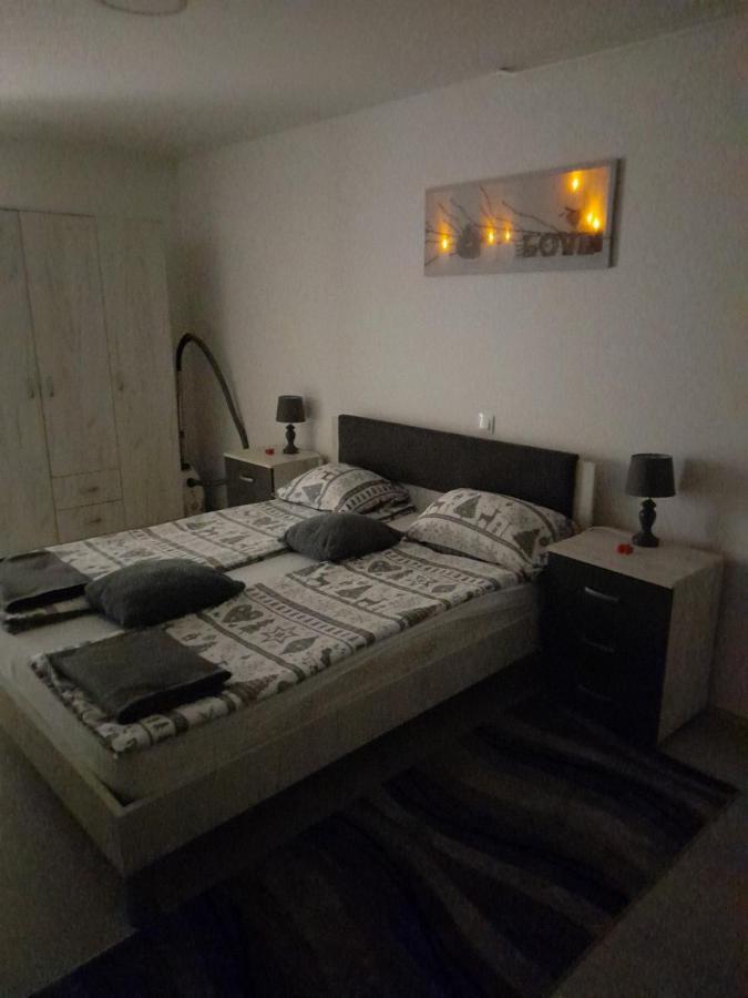 Apartman Lela Karlovac Exterior foto